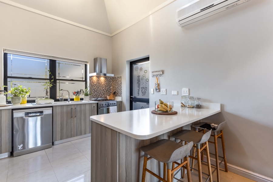 4 Bedroom Property for Sale in Pearl Valley at Val de Vie Western Cape